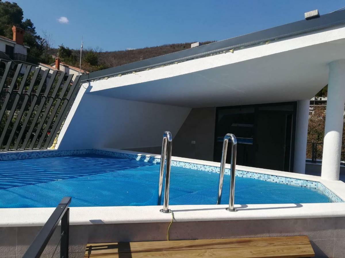 אופטיה Apartments In Villa Ziza, Rooftop Swimming Pool מראה חיצוני תמונה