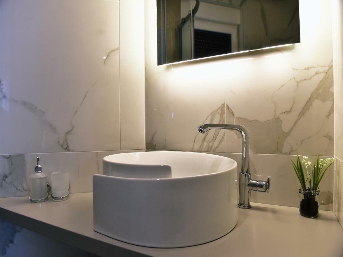 אופטיה Apartments In Villa Ziza, Rooftop Swimming Pool מראה חיצוני תמונה
