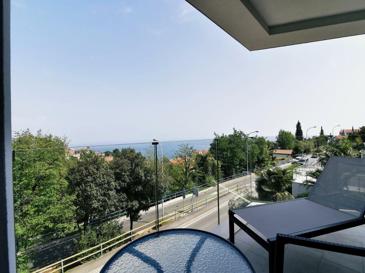 אופטיה Apartments In Villa Ziza, Rooftop Swimming Pool מראה חיצוני תמונה