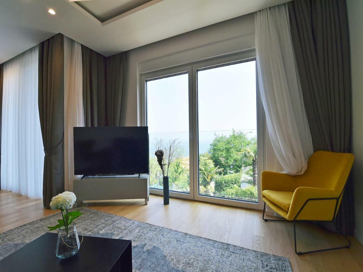אופטיה Apartments In Villa Ziza, Rooftop Swimming Pool מראה חיצוני תמונה