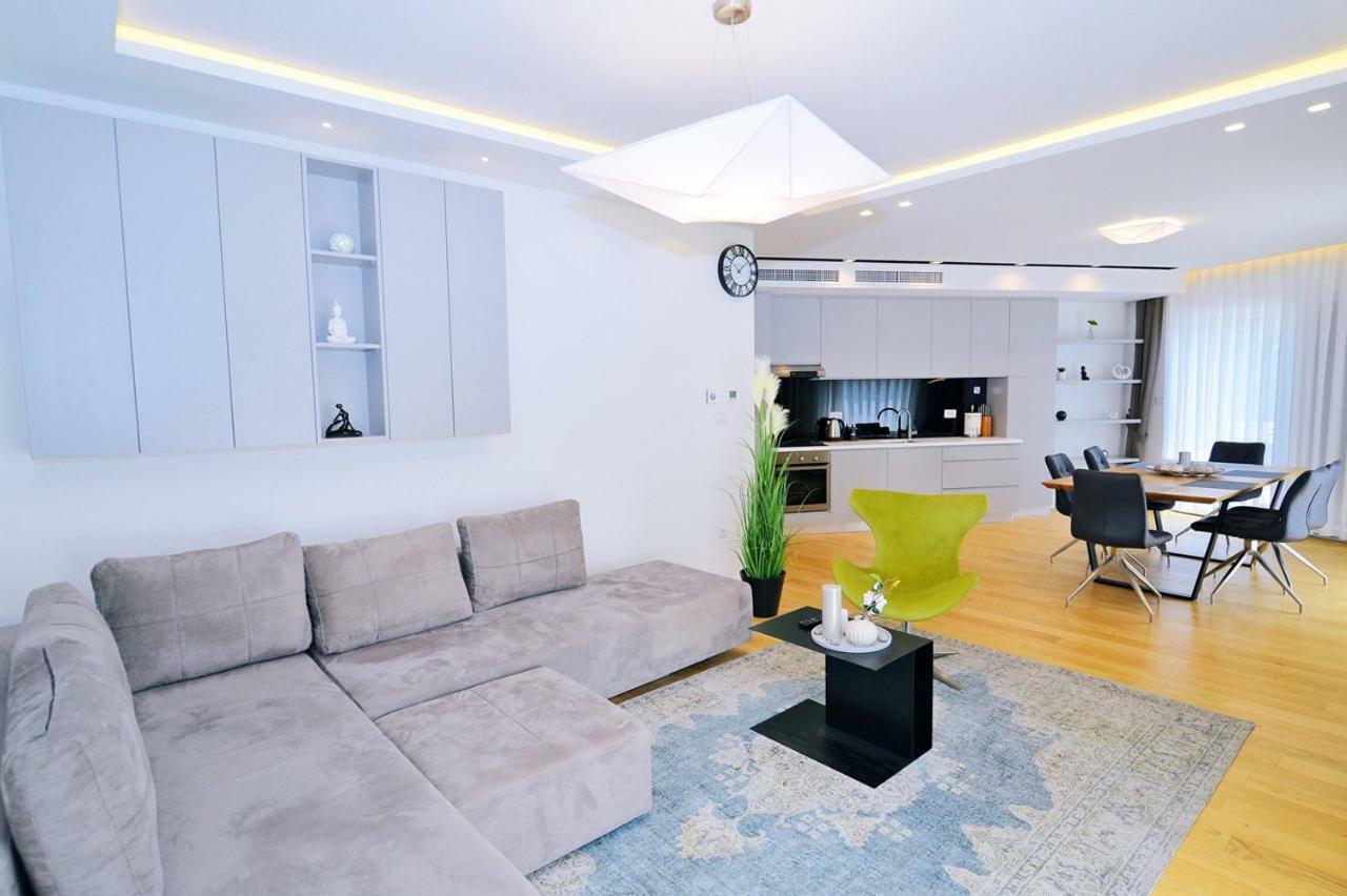 אופטיה Apartments In Villa Ziza, Rooftop Swimming Pool מראה חיצוני תמונה
