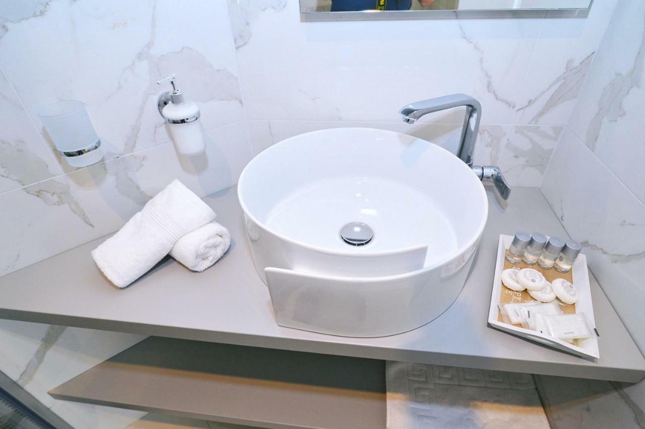 אופטיה Apartments In Villa Ziza, Rooftop Swimming Pool מראה חיצוני תמונה